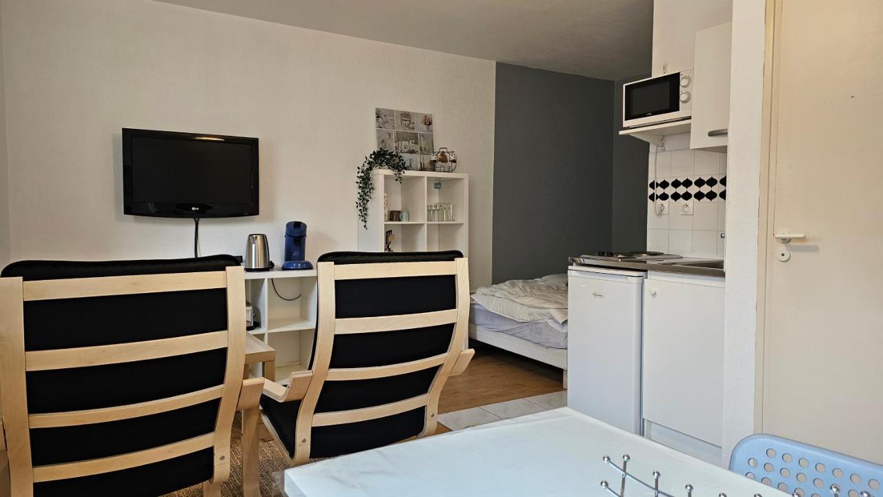 Calme Proche Centre Apartment *